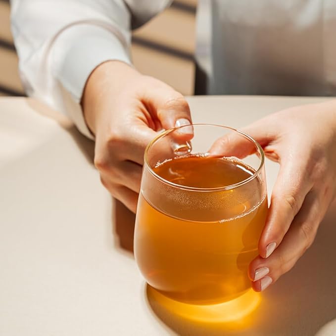 Kusmi Tea - Sweet Love - Organic Black Tea - Blend of Black Tea, Pink Pepper, Guarana and Spices - Smooth, Flavourful, Caffeinated Tea - Box of 20 Tea Bags