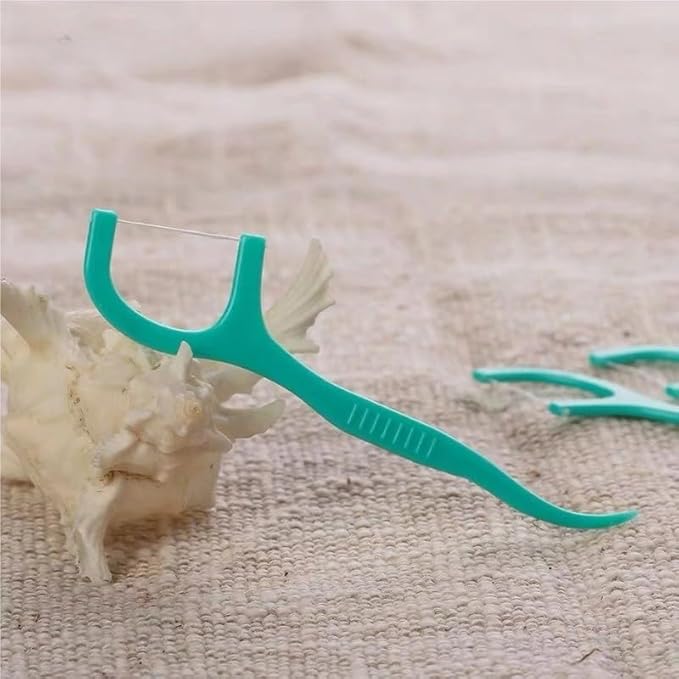 YANDY Mint Flossing Sticks, Individual Flossing Sticks (100 Count), Fresh Breath, Portable, Travel-Friendly