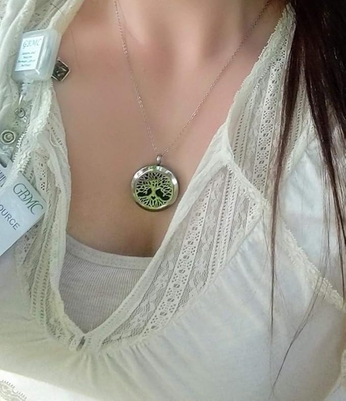 Aromatherapy Essential Oil Diffuser Necklace Stainless Steel lnspirational Locket Pendant(Lotus)