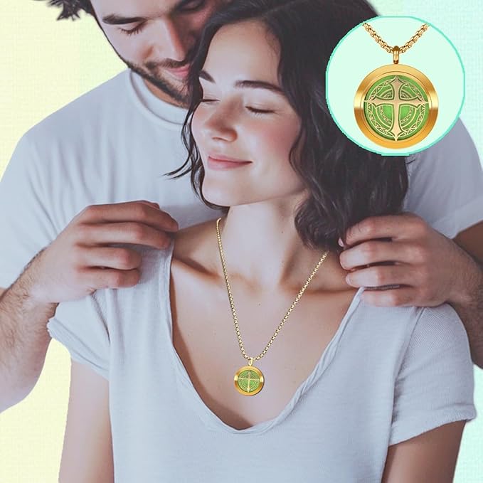 Aromatherapy Diffuser Necklace-Cross Essential Oil Necklace,Aromatherapy Diffuser Pendant for Men and Women,Portable,Suitable for Yoga,Meditation,Travel,Stress Relief Gift(Gold 30mm)