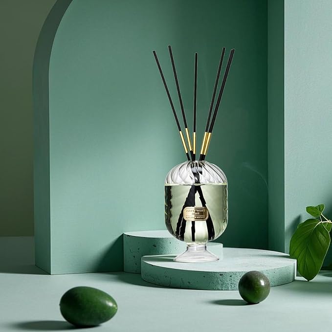 Reed Diffuser Set, Pretty Valley Home Diffuser 200Ml / 6.76 fl OZ Gift Box - Includes Reed Diffuser Sticks, Long Lasting Fragrance Oil and Glass Bottle for Office Living Room Decor (Honeysuckle)