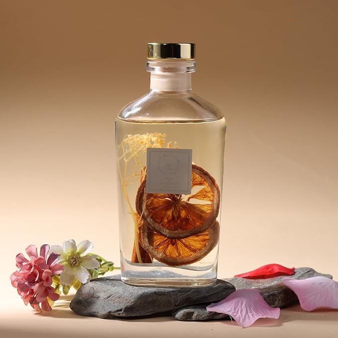 Reed Diffuser Set, Pretty Valley Home Diffuser 140Ml / 4.73 fl OZ Gift Box - Includes Reed Diffuser Sticks, Long Lasting Fragrance Oil and Glass Bottle for Office Living Room Decor (Lemon)