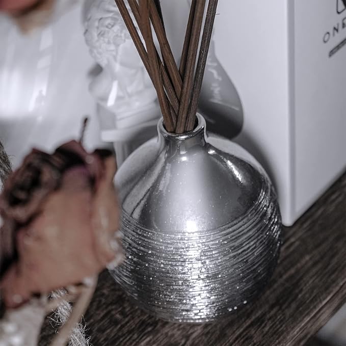 Onesky Reed Diffuser Set 3.4oz(100ml)Lemon&Jasmine&Raspberry Scented Essential Oil Diffuser for Home/Office, Fragrance Gift Set with Botanical&Cotton Sticks for LivingRoom/Bedroom/Bathroom Decoration