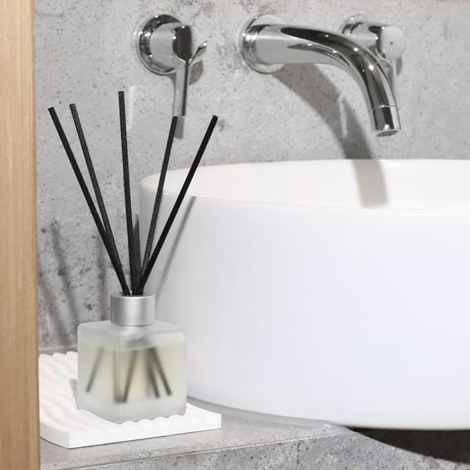 Reed Diffuser, Bamboo & White Tea Essential Oil with 5 Diffuser Sticks, 3.4 fl oz(100ml) Long Lasting Scent Bathroom Air Freshener, Home Fragrance for Office Room Decoration (1 Pack)