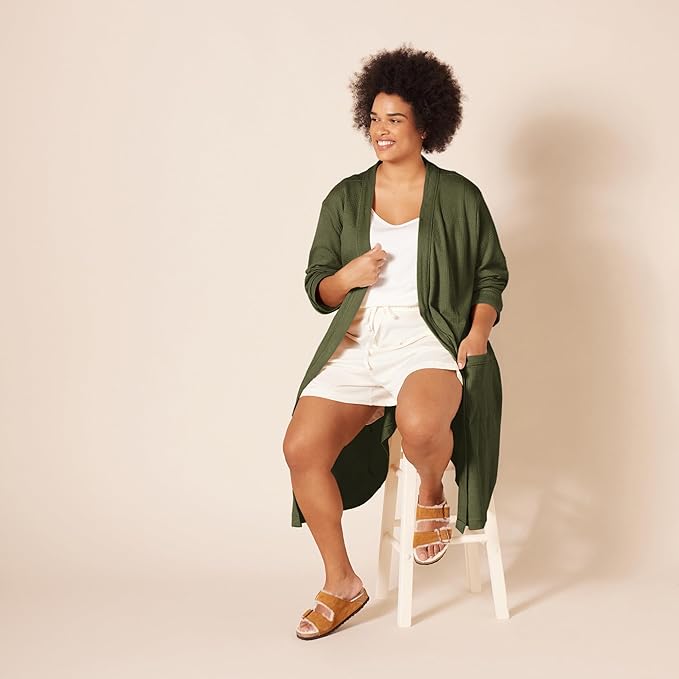 Amazon Essentials Women's Lightweight Waffle Mid-Length Robe (Available in Plus Size)
