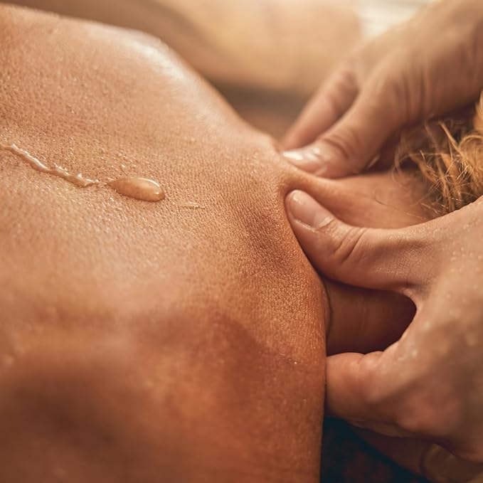 MELONY Massage Candle - Holiday Candle Gifts for Women & Men - Moisturizing Body Oil Candle for Home Spa - Body Massage Oils & Lotion Candle - 8.1oz (Champagne Sugar)