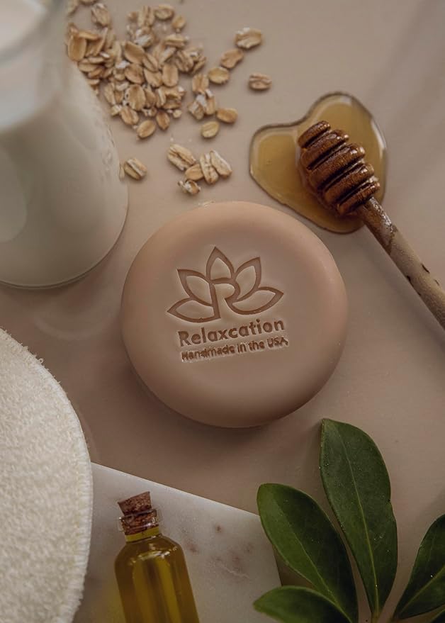 100% Natural Goat Milk Soap Bar with Real Raw Honey and Coconut Oil and Olive Oil - Mild and Soft Cold Process Soap Bar Handmade in USA (Goat Milk Honey)