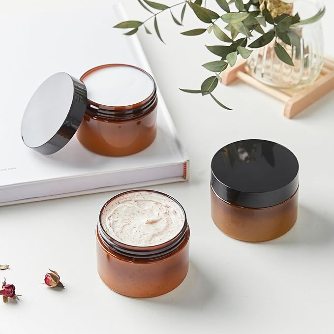 Qeirudu 4 oz Amber Plastic Jars with Lids and Labels, 12 Pack Empty Brown Body Butter Containers for Cosmetic, Body Scrub, Creams and Lotion