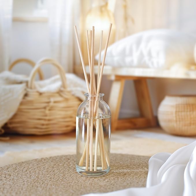 Urban Naturals Spiced Chestnut Oil Reed Diffuser Refill with Free Set of Reed Sticks β Comforting Autumn Scent of Chestnuts, Cinnamon, Clove and Cedar Wood β Vegan, 4 oz, Made in The USA