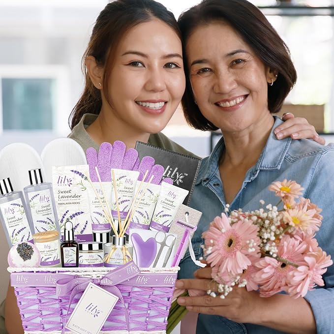 Christmas Gifts for Women - 22-Piece Luxury Lavender Bath and Body Gift Basket Set for Women, Spa Gift Basket with Bath Bomb, Diffuser | Self Care Mothers Day Birthday Gifts for Her, Bridal Shower