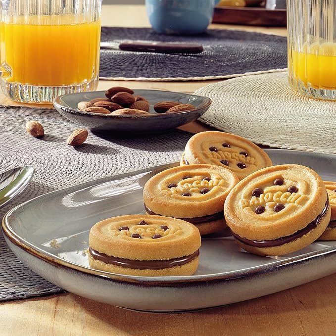 Mulino Bianco Baiocchi Cookies – Pack of 10 (7.05oz Bags) – Authentic Italian Biscuits with Chocolate Hazelnut Cream Filling – Perfect Snack or Coffee Companion – Made with Natural Ingredients and No Palm Oil