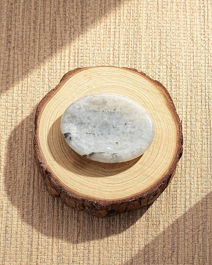 QianCannaor Labradorite Oval Shaped Worry Stone for Adults • Crystals and Healing Stones for Anxiety Relief, Stress Relief & & New Beginnings • Pocket Palm Stone with Affirmation Card