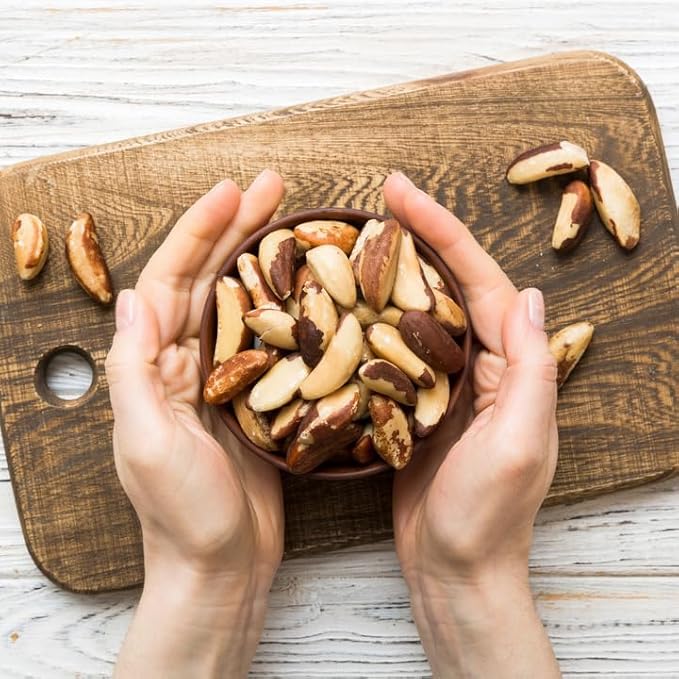 Yupik Raw Brazil Nuts, 2.2 lb (35.2 oz), Gluten-Free, Kosher, Shelled, Unsalted, Unroasted, Raw Nuts, Nutritious Healthy Snacks, Rich in Selenium
