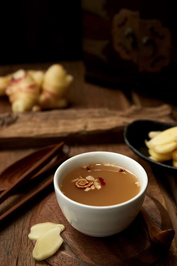 Damtuh Ginger Tea – Traditional Korean Herbal Tea Powder with Walnuts & Almonds, Jujube Blend, Instant Ginger Powdered Tea, 15g x 15 Sticks