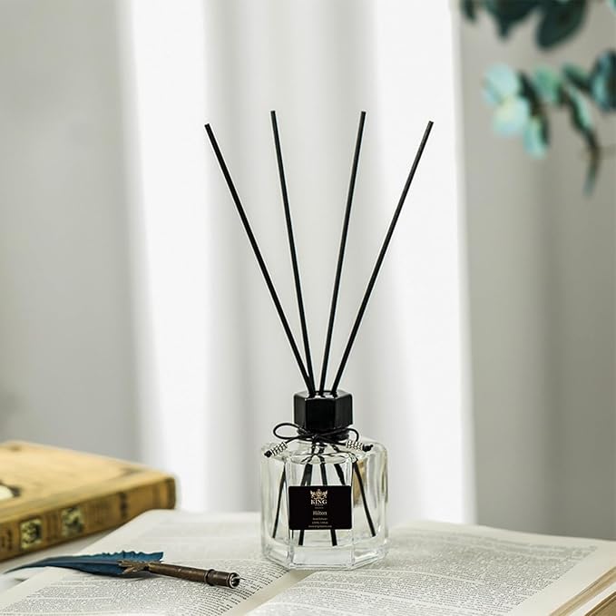 Reed Diffuser & Oil Diffuser Sticks with Flower, Aromatherapy, Home & Kitchen Décor,Fragrance and Gifts (120ml) Hilton Hottle.