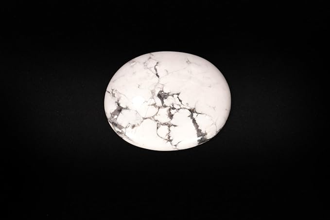 L PEDRA & CRYSTAL Worry Stone A Handheld Comfort to Ease Stress, Enhance Focus, and Promote Inner Peace (Howlite Worry Stone)