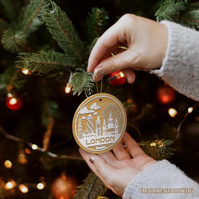 London City Unique Paper Art Themed Ceramic Christmas Ornament (Circle)