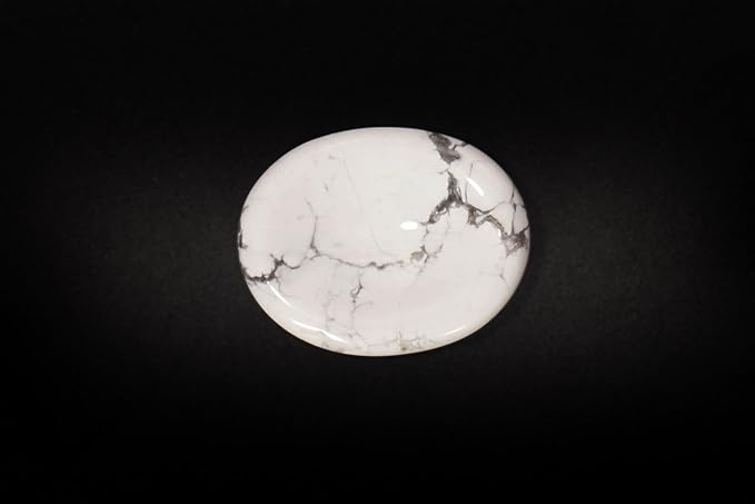 L PEDRA & CRYSTAL Worry Stone A Handheld Comfort to Ease Stress, Enhance Focus, and Promote Inner Peace (Howlite Worry Stone)