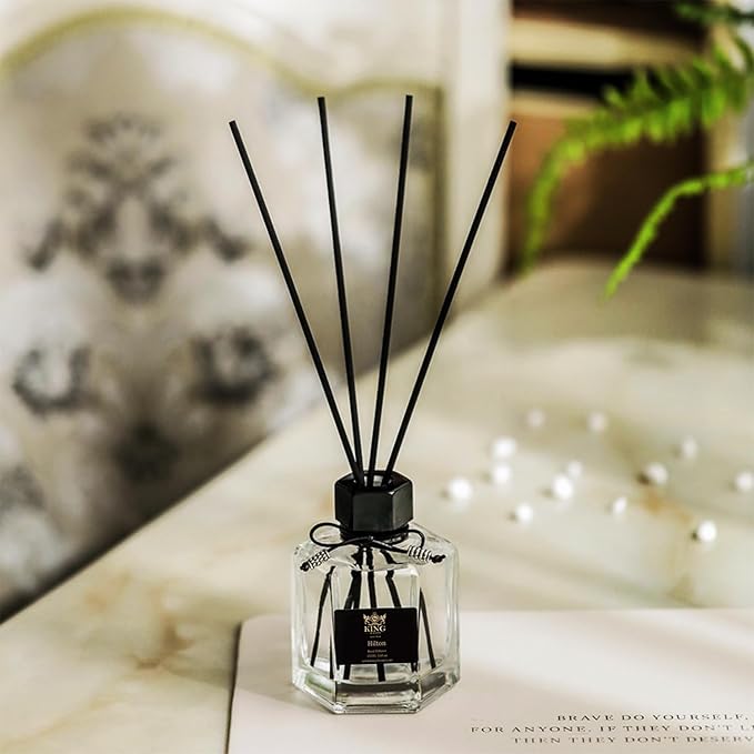 Reed Diffuser & Oil Diffuser Sticks with Flower, Aromatherapy, Home & Kitchen Décor,Fragrance and Gifts (120ml) Hilton Hottle.