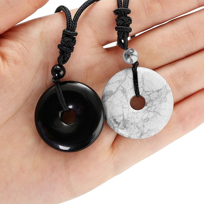 Jovivi 30mm Circle Donut Healing Crystals Necklace Natural Semi-Precious Chakra Gemstone Stone Amulet Lucky Coin Donuts Charm Protection Quartz Reiki Pendant Necklace for Men Women Adjustable Rope