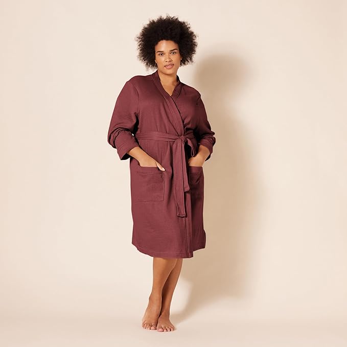 Amazon Essentials Women's Lightweight Waffle Mid-Length Robe (Available in Plus Size)