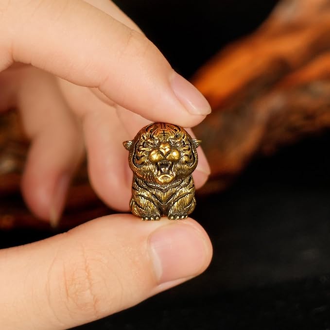 CHOVY 100% Solid Brass Baby Tiger Statue - Handcrafted Retro Animal Sculpture, Cute Desk & Shelf Decor for Living Room or Office, Unique Collectible Art Gift for Tiger Lovers & Wildlife Enthusiasts