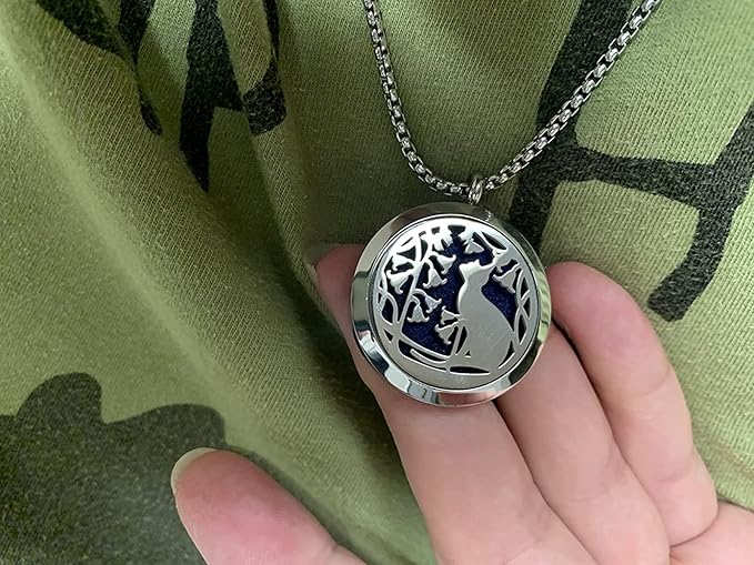 Aromatherapy Essential Oil Diffuser Necklace Stainless Steel lnspirational Locket Pendant（Cat）