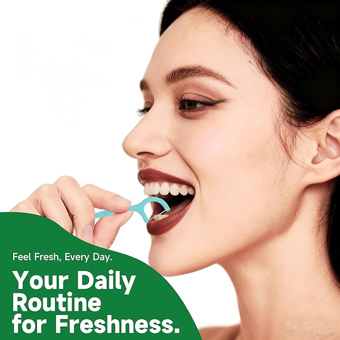 Travel Floss Picks, Fresh Mint Flavor, Dental Floss for Adults, 120 Count (3 Boxes of 4 Travel Packs)