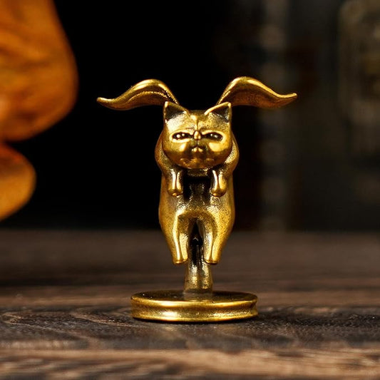 CHOVY Winged Cat Figurine - 100% Solid Brass Statue, Retro Desk Ornament Mystical Home Decor, Unique Collectible Art Piece for Bookshelf, Workspace or Altar, Handcrafted Ghost-Eye Cat Sculpture