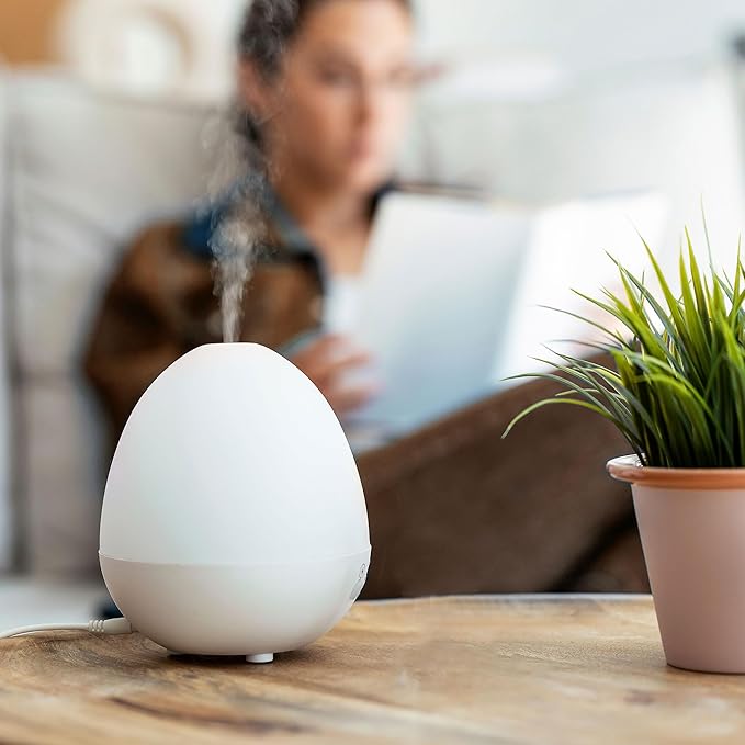 Gardenia Essential Oil 100ml (3.3 Fl Oz), ESSLUX Aromatherapy Essential Oils for Diffuser, Massage, Soap, Candle Making, Perfume