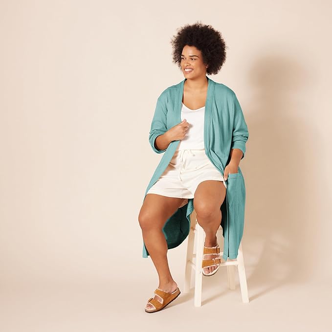 Amazon Essentials Women's Lightweight Waffle Mid-Length Robe (Available in Plus Size)