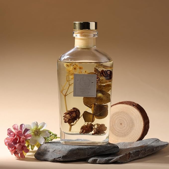 Reed Diffuser Set, Pretty Valley Home Diffuser 140Ml / 4.73 fl OZ Gift Box - Includes Reed Diffuser Sticks, Long Lasting Fragrance Oil and Glass Bottle for Office Living Room Decor (Eucalyptus)