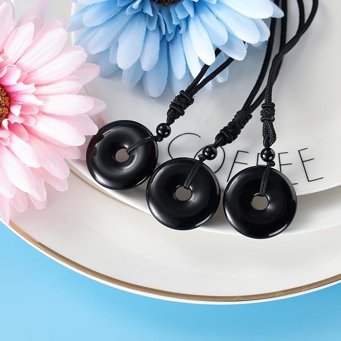 Jovivi 30mm Circle Donut Healing Crystals Necklace Natural Semi-Precious Chakra Gemstone Stone Amulet Lucky Coin Donuts Charm Protection Quartz Reiki Pendant Necklace for Men Women Adjustable Rope