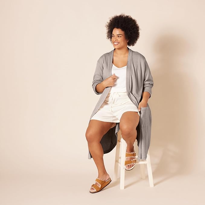 Amazon Essentials Women's Lightweight Waffle Mid-Length Robe (Available in Plus Size)