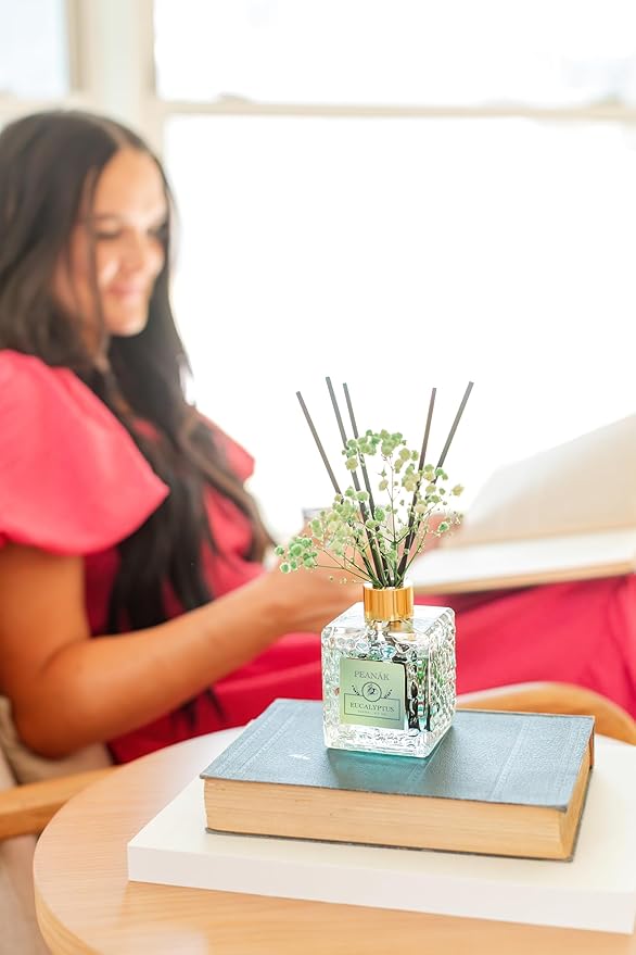Reed Diffuser Set - Eucalyptus Mint Oil, Oil Diffuser Sticks, Bathroom Diffuser, Bathroom Decor, 200ml with Preserved Flowers - PEANÄK