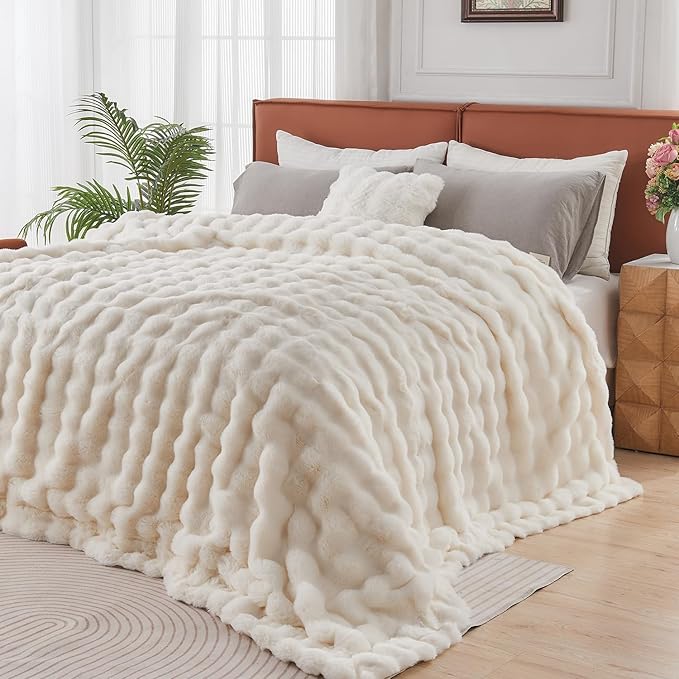 Lotus Karen King Size Faux Fur Blanket Cream White - Big Bubble Rabbit Fluff Throw for Bed Large Fluffy Fuzzy Cozy Thick Furry Plush Shaggy Blankets 108x90 Inches