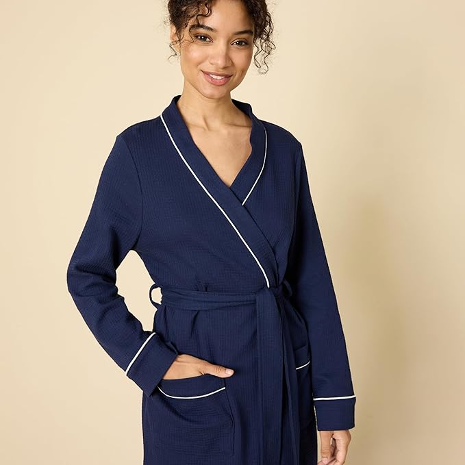 Amazon Essentials Women's Lightweight Waffle Mid-Length Robe (Available in Plus Size)