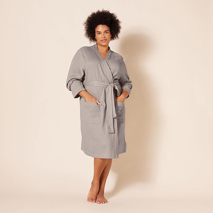 Amazon Essentials Women's Lightweight Waffle Mid-Length Robe (Available in Plus Size)