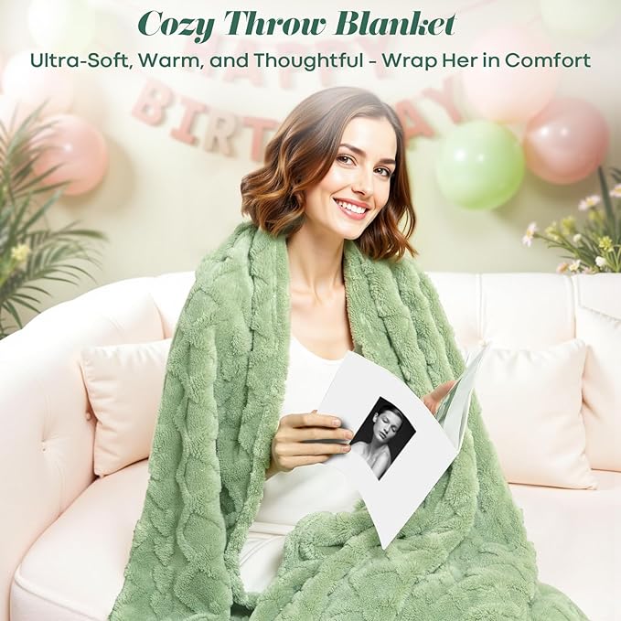 PULIDIKI Birthday Gifts for Women, Unique Birthday Gifts Basket for Women, Thoughtful Birthday Gifts for Mom, Wife, Sister, Best Friend, Her Self Care Box, Relaxing Gifts Set (Sage Green)