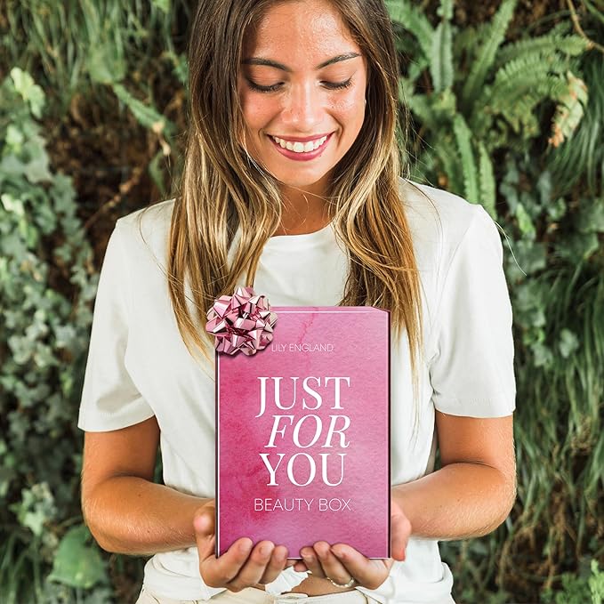 7-Piece Spa Beauty Set with Rose Gold Detangler Brush – Complete Self-Care and Hair Care Bundle for Relaxation and Tangle-Free Styling