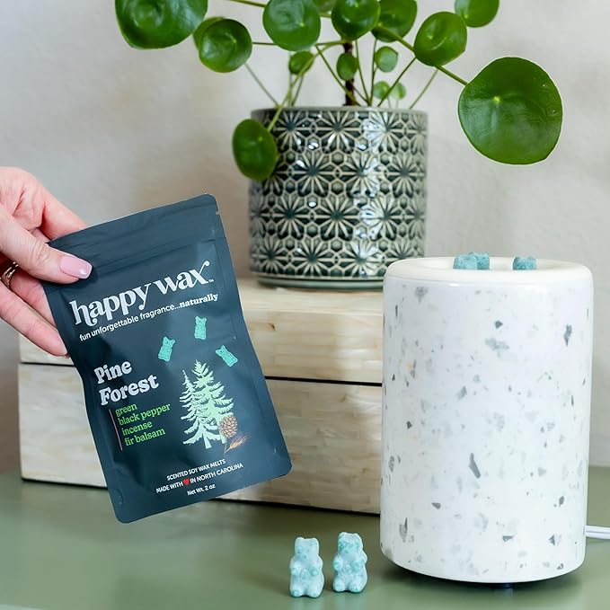 Happy Wax Pine Forest Scented Bear Wax Melts - Natural Strong Winter Scented Wax Melts Infused w/Essential Oils - Non Toxic Wax Melt. Scented Soy Wax Melts for Warmers (8 oz Pouch)