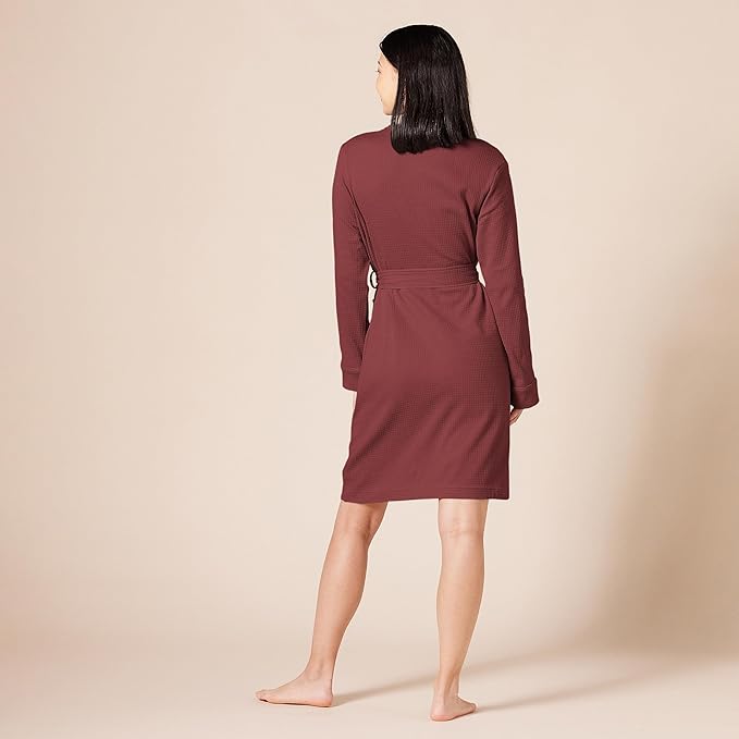 Amazon Essentials Women's Lightweight Waffle Mid-Length Robe (Available in Plus Size)
