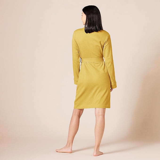 Amazon Essentials Women's Lightweight Waffle Mid-Length Robe (Available in Plus Size)