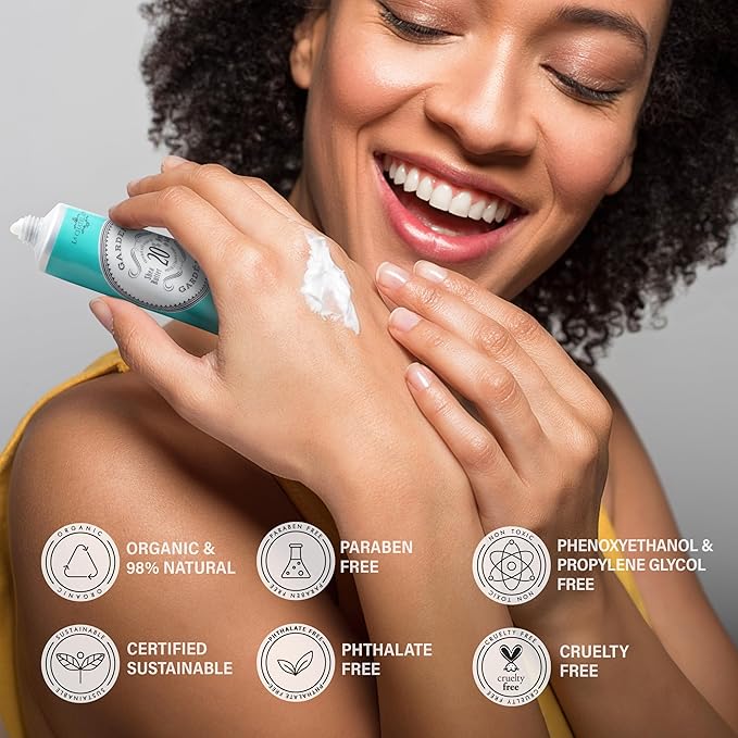 La Chatelaine Gardenia Triple Milled Bar Soap and 20% Shea Butter Hand Cream Gift Set, Gift for Mom, Decorative Tin, Plant-Based, Natural & Organic, Made in France (7 oz. soap bar, 1 oz. hand lotion)