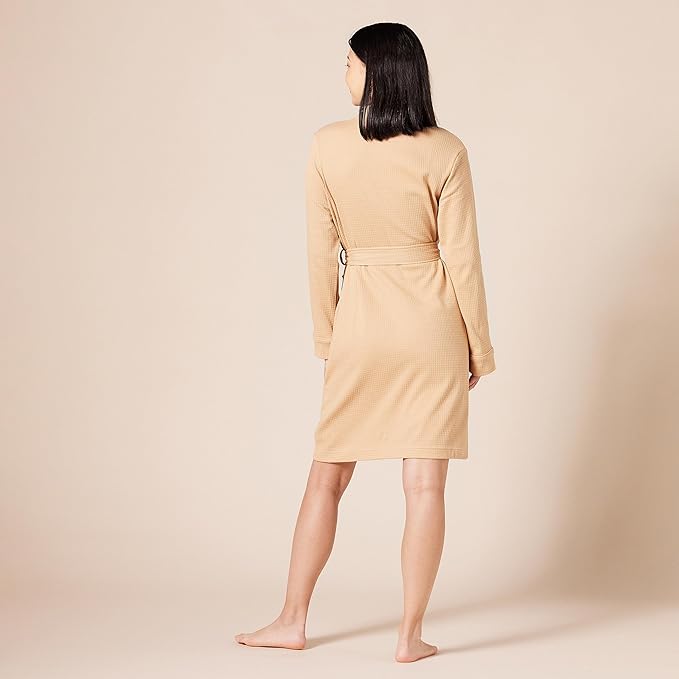 Amazon Essentials Women's Lightweight Waffle Mid-Length Robe (Available in Plus Size)