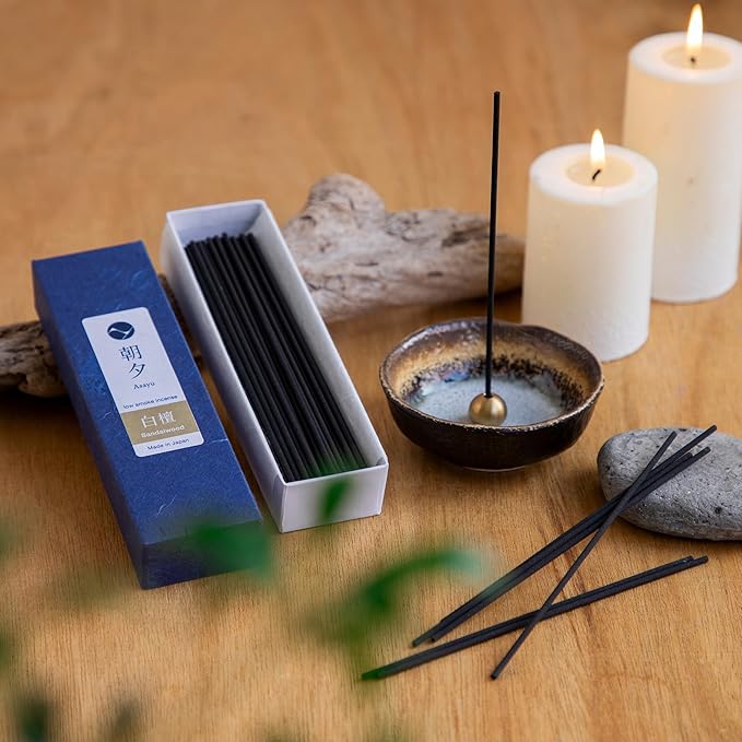 Asayu Japan Natural Low Smoke Sandalwood Incense Sticks (20gr) - Sample Size Japanese Incense for Evening Relaxation, Yoga, Meditation - Smokeless, Less Irritating, Non-Toxic