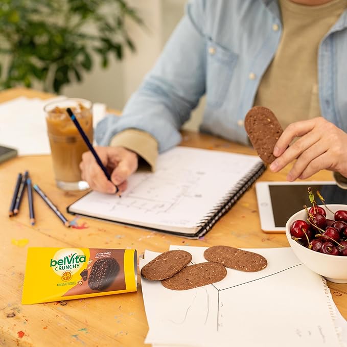 belVita Breakfast Bars Biscuits, Chocolate, 30 Total Packs, 6 Boxes (4 Biscuits Per Pack)