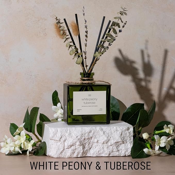 Craft & Kin Reed Diffuser with Dried Flowers | 5 oz White Peony & Tuberose Scented Fall Reed Diffusers for Home, Bathroom | Scent Sticks | Elegant Fragrance Home Decor for Men & Women