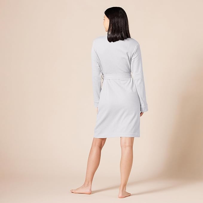 Amazon Essentials Women's Lightweight Waffle Mid-Length Robe (Available in Plus Size)