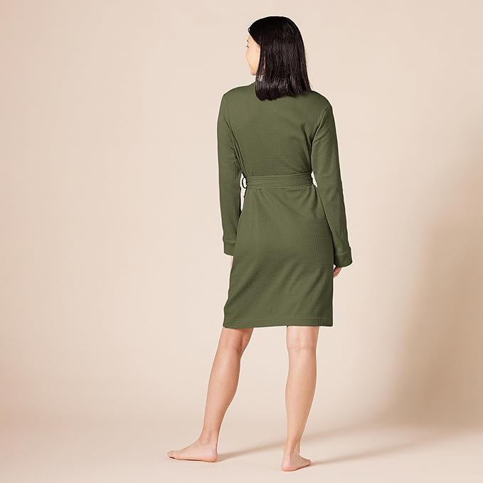 Amazon Essentials Women's Lightweight Waffle Mid-Length Robe (Available in Plus Size)